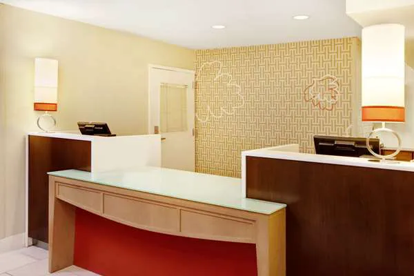 MainStay Suites Chicago Schaumburg 4