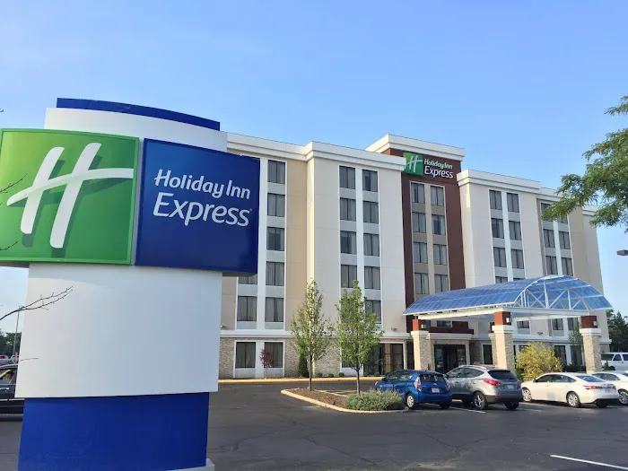 Holiday Inn Express Chicago NW - Arlington Heights by IHG 4