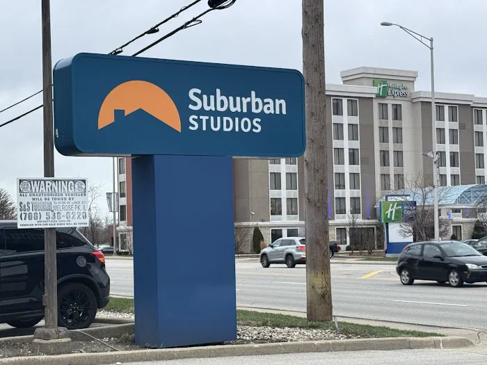 Suburban Studios Arlington Heights - Elk Grove 4