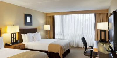 DoubleTree by Hilton Hotel Chicago - Arlington Heights