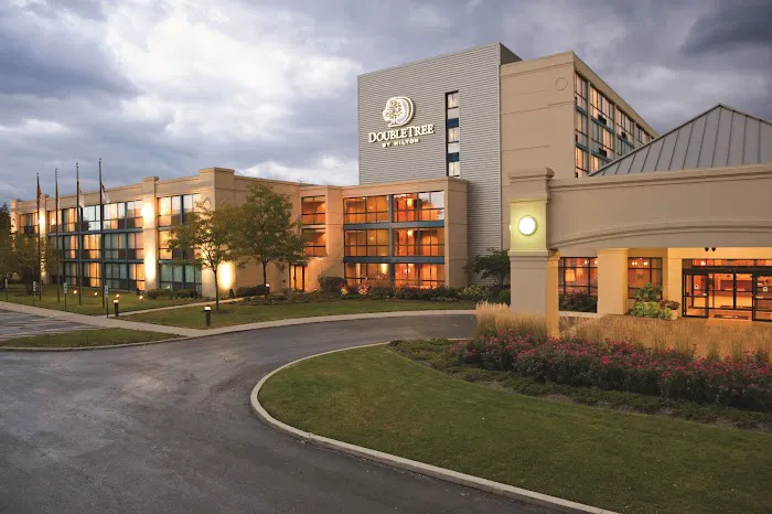 DoubleTree by Hilton Hotel Chicago - Arlington Heights 4