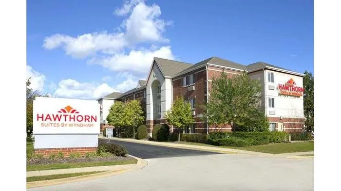 Hawthorn Suites by Wyndham Chicago Schaumburg 4
