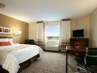 Hawthorn Suites by Wyndham Chicago Schaumburg 4