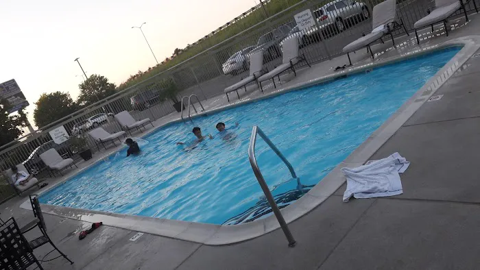 Best Western Glenview -Chicagoland Inn and Suites 4