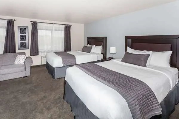 Baymont by Wyndham Glenview 4