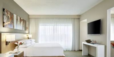 Renaissance Chicago Glenview Suites Hotel