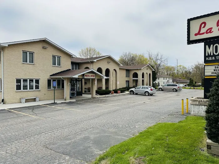 La Villa Motel 4