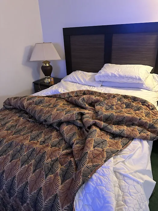 La Villa Motel 4