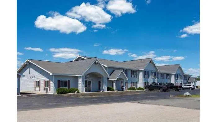 Baymont by Wyndham Marinette 4