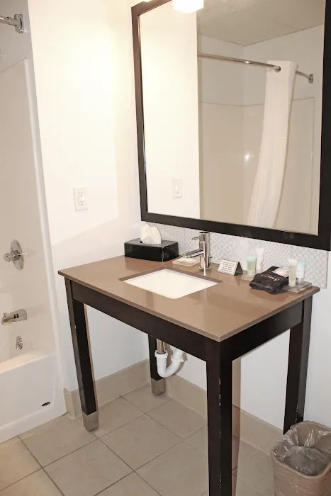 Independence Stay Hotel and Suites 4
