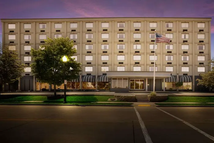 Best Western Riverfront Inn 4
