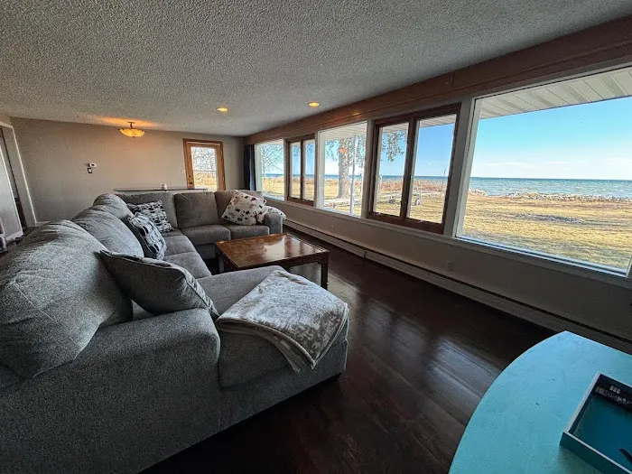 GreenBayBeachHouse 4