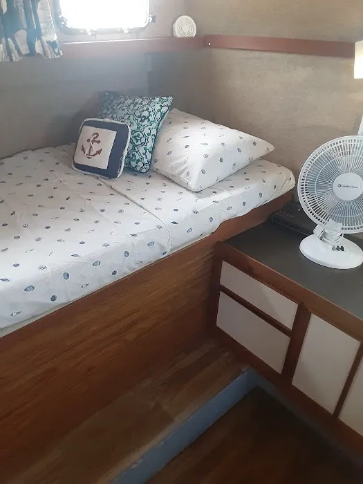 BOAT LODGING RENTAL 3