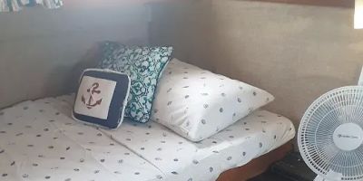BOAT LODGING RENTAL