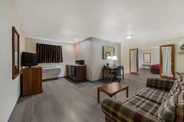 Baymont by Wyndham Iron Mountain 4