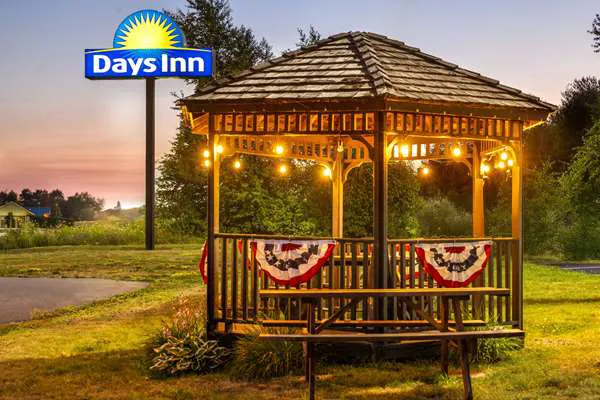 Days Inn by Wyndham Iron Mountain 4