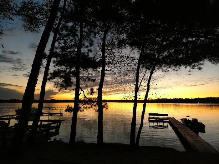 A Lot of Lakes Resort 4