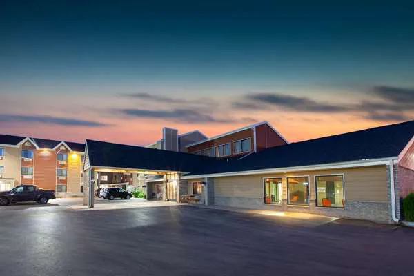 AmericInn by Wyndham Iron River 4