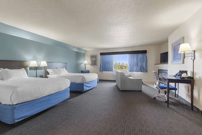 AmericInn by Wyndham Green Bay East 4