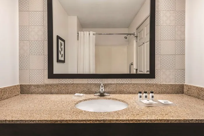 Country Inn & Suites by Radisson, Green Bay East, WI 4