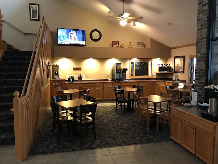 FairBridge Inn & Suites Thorp 4