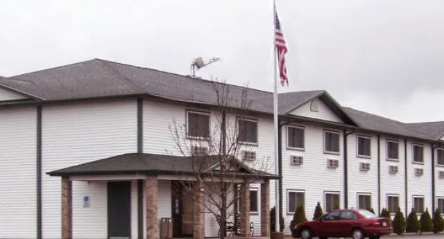 AmeriVu Inn and Suites-Stanley 4