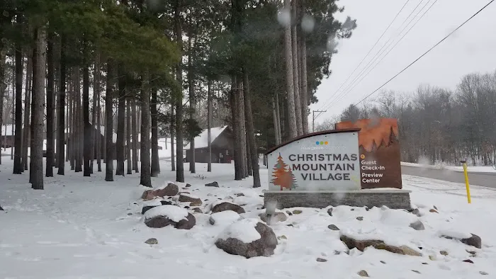 Wisconsin Dells Christmas Mtn Resort 103 4