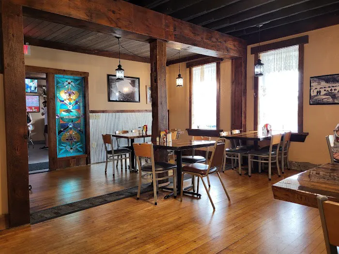 Alma Hotel, Bar, Cafe 4