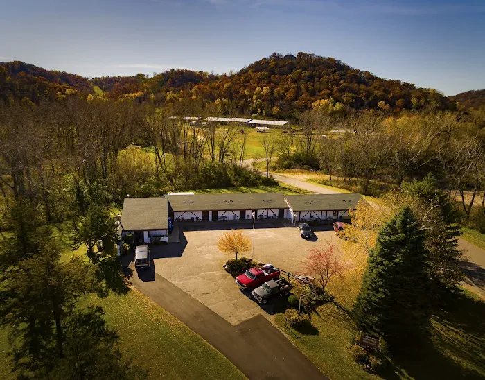 Coffee Mill Inn & Suites 4