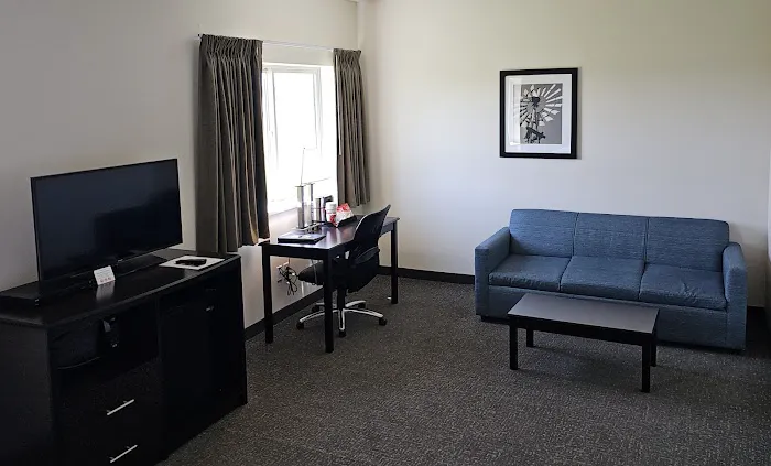 Cobblestone Inn & Suites - Manchester 4