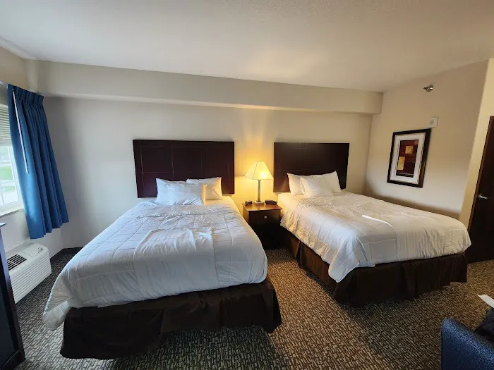 Cornerstone Inn & Suites 4