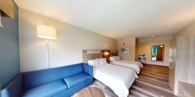 Holiday Inn Express & Suites Chicago Schaumburg by IHG