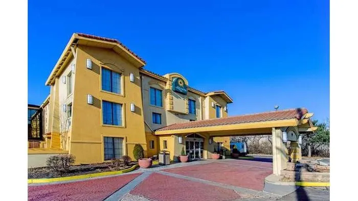 La Quinta Inn by Wyndham Chicago O'Hare Airport 4