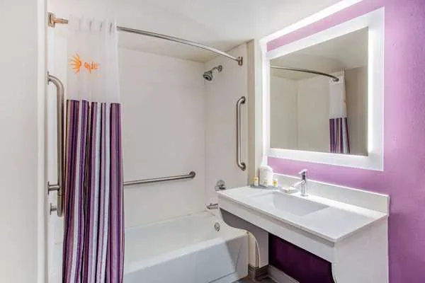 La Quinta Inn by Wyndham Chicago O'Hare Airport 4