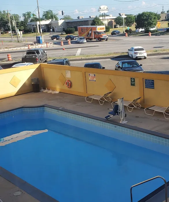 La Quinta Inn by Wyndham Chicago O'Hare Airport 4