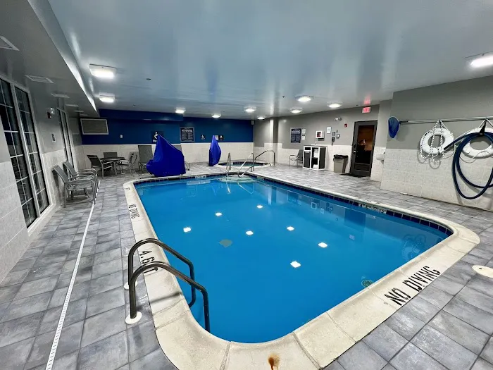 Four Points by Sheraton Mount Prospect O’Hare 4