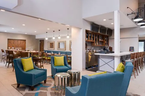 Four Points by Sheraton Mount Prospect O’Hare 4