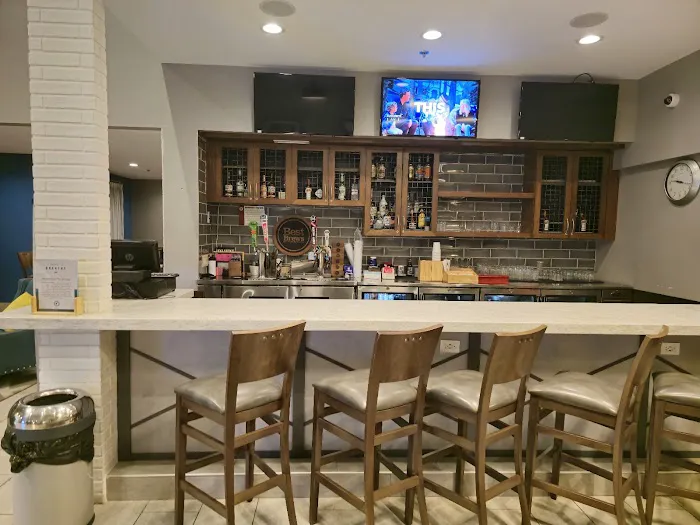 Four Points by Sheraton Mount Prospect O’Hare 4
