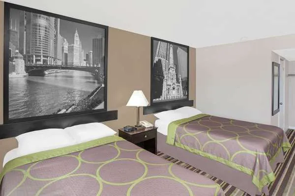 Super 8 by Wyndham Morton Grove/Chicago 4