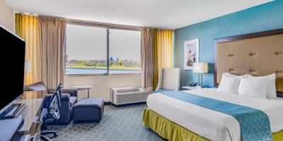 Wyndham Garden Kenosha Harborside