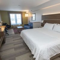 Holiday Inn Express & Suites Iron Mountain by IHG ico