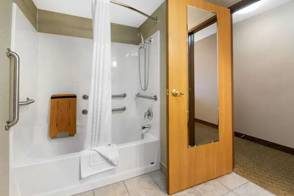 Comfort Inn Iron Mountain North 4