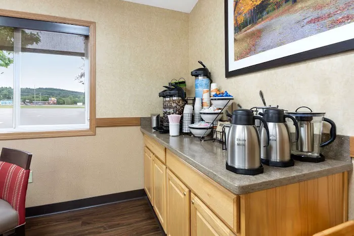 Comfort Inn Iron Mountain North 4