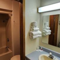 Hotel Iron Mountain Inn & Suites ico