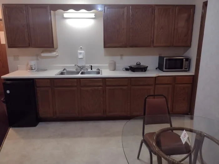 Hotel Iron Mountain Inn & Suites 4