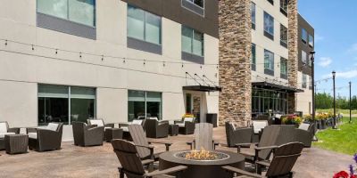 Holiday Inn Express & Suites Rhinelander by IHG