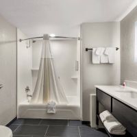 Clarion Pointe Rhinelander Downtown ico