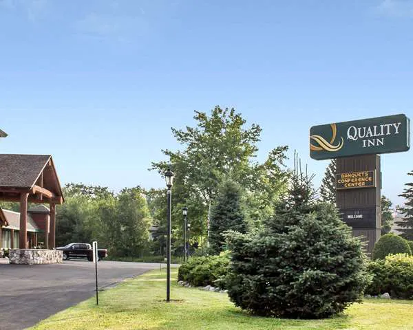 Quality Inn Rhinelander 4