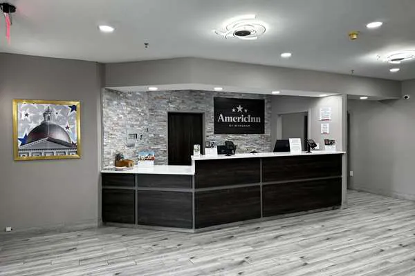 AmericInn by Wyndham Eagle River Downtown 4