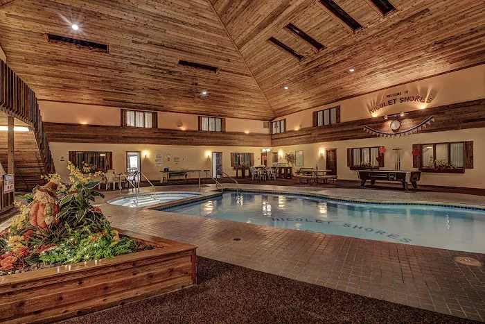 Nicolet Shores Resort 4